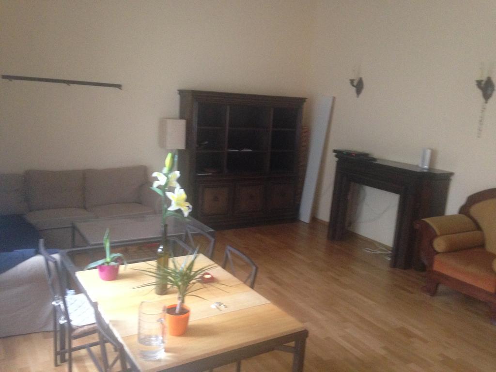 Hotel Rose Valley Budapest Ngoại thất bức ảnh