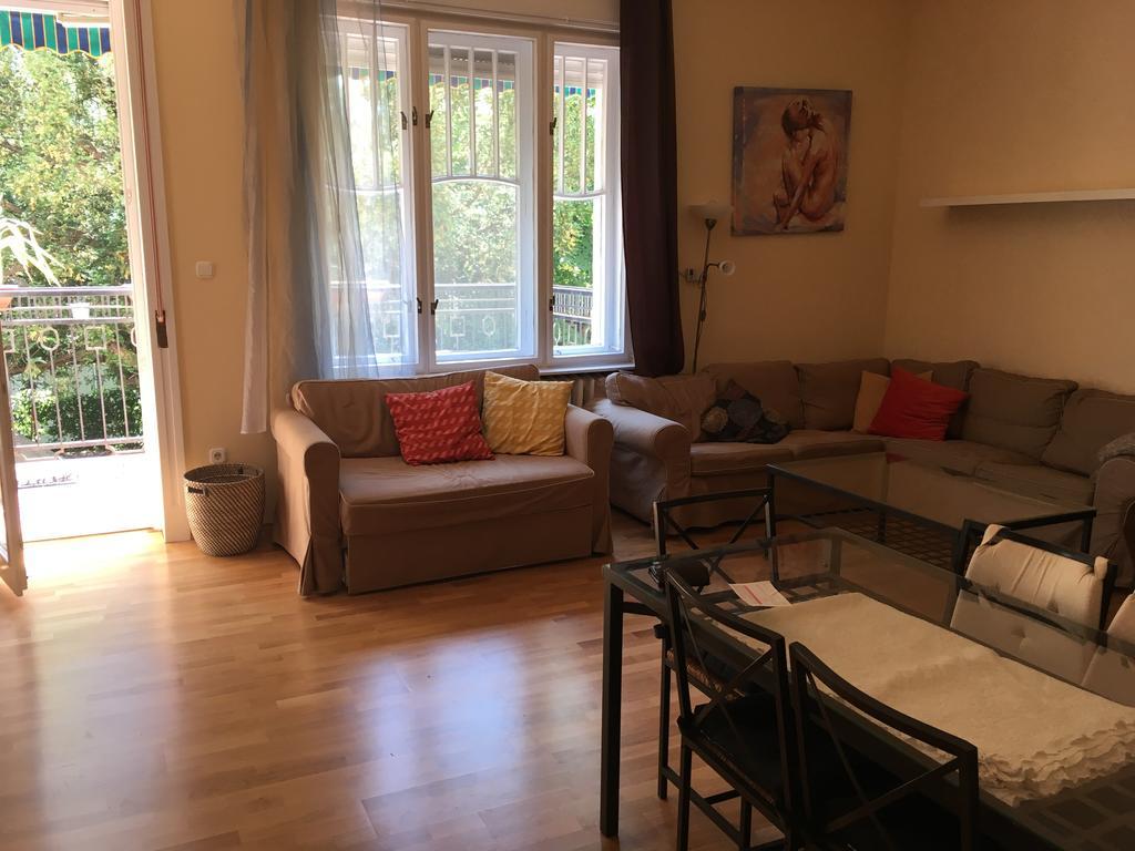 Hotel Rose Valley Budapest Ngoại thất bức ảnh